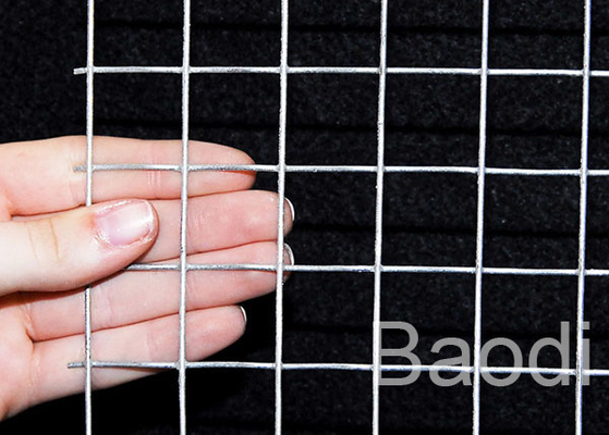 Galvanized Welded Wire Fence Panels , Livestock Wire Fencing With Rectangle Pattern