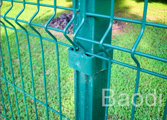 Green Vinyl Coated Wire Mesh Fence Boundary With Metal Post Simple Structure