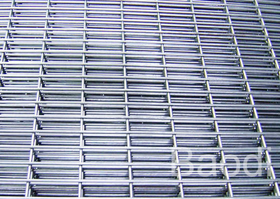 Galvanized Welded Wire Fence Panels , Livestock Wire Fencing With Rectangle Pattern