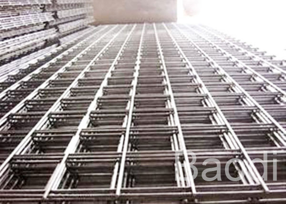 Low Carbon Iron Wire Weld Mesh Sheets , Hog Wire Fencing 25 - 150mm Mesh Opening
