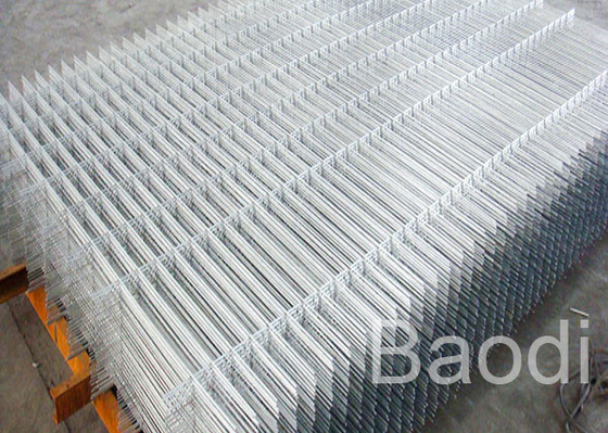 Low Carbon Iron Wire Weld Mesh Sheets , Hog Wire Fencing 25 - 150mm Mesh Opening
