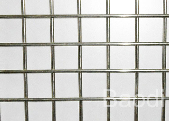 Low Carbon Iron Wire Weld Mesh Sheets , Hog Wire Fencing 25 - 150mm Mesh Opening