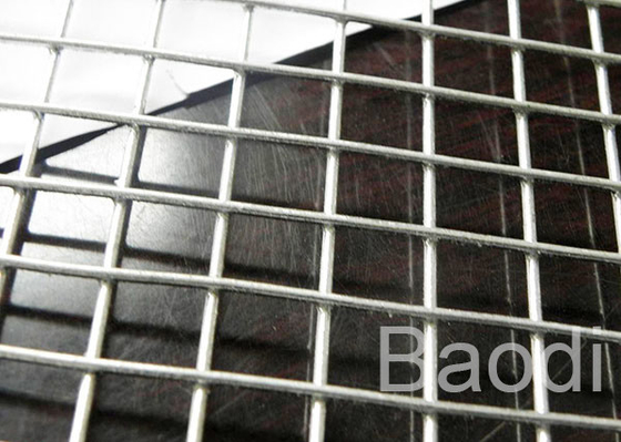 Firm Structure Pig Wire Fencing With Square Grid , Galvanised Steel Mesh Fence Panels 