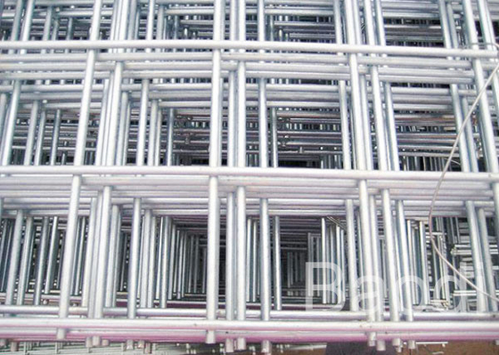 5' High Hog Wire Mesh Panels Hot Dipped Galvanized Welded Pattern 4 Gauge