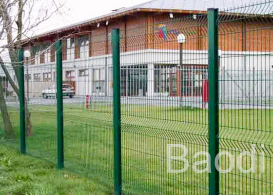 Strong Plastic Wire Mesh Fence Curved Welded Panel High Strength With Square Post