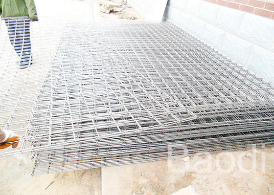 SS304 Welded Wire Mesh Sheet Sizes 0.5 - 2.4m Width , Galvanised Steel Mesh Sheets
