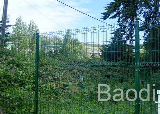Highway Road Safety Green Wire Mesh Fence Semi Opaque With Low Carbon Steel