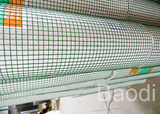 Green Vinyl Coated Welded Wire Mesh Roll Outdoor 16 Gauge For Poultry Fencing
