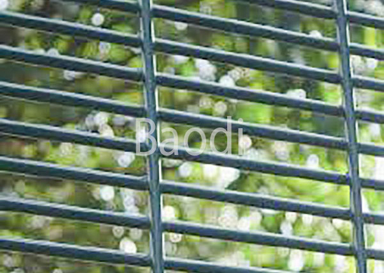 Anti Climb Welded Mesh Panel , Green Powder Coated Wire Security Fencing 