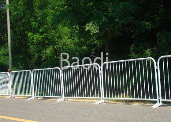 Portable White Temporary Mesh Fence Spray Paint Oxidation / Weather Resistant