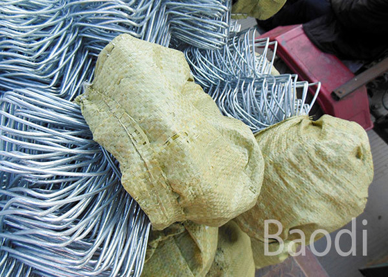 Hot Dip Galvanized Chain Link Mesh Fence 1m - 50m Roll Length High Strength