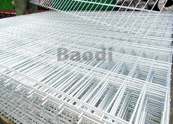 Electric Galvanized Welded Steel Mesh Panels Wires Resist Movement With Square Pattern