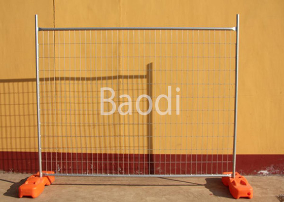 Removable Temporary Mesh Fence / Portable Welded Mesh Panel With Plastic Base