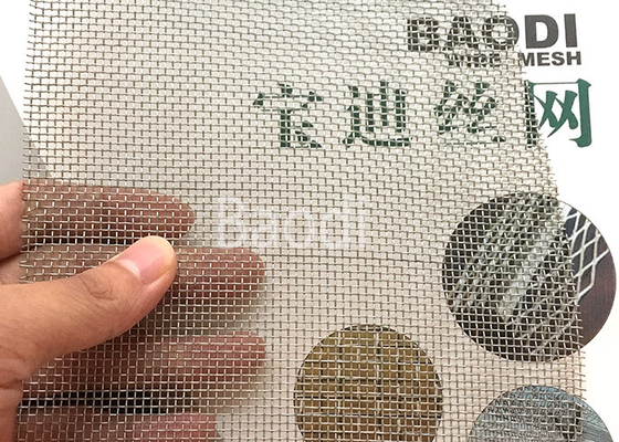 12 Mesh Galvanized Woven Square Crimped Wire Mesh Packed In Roll