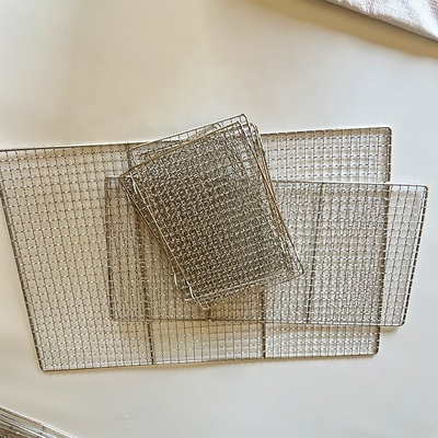Square-Hole Design BBQ Cooking Grid Even Cooking with Optimized Heat Distribution and Round Panel Diameter 13-60cm