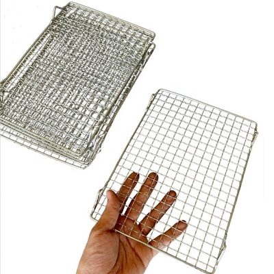 Enhance Aesthetic Appeal with Crimped Steel BBQ Wire Rack Rectangular Panel Length 15-100cm and Meshes Accessory Type