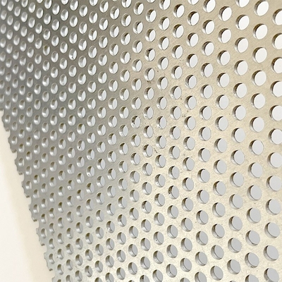 Decorative Metal Facade Thickness 0.5 3.5mm Max. 1.5m Width Customizable Perforated Panel Patterns