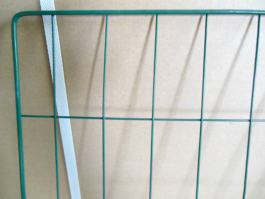 UV Protected Wire Mesh Compost Bin with Powder Vinyl Coated Surface and All-Weather Outdoor RAL6005 Green