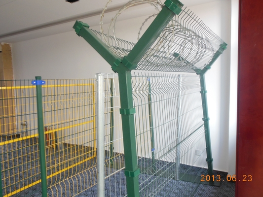 Direct Green PVC Coated 3D Curved Welded Wire Mesh Fence Iron Fence Panels for Yard Security and Protection