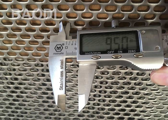 Decorative Screen Slotted Hole SS304 Perforated Metal Mesh